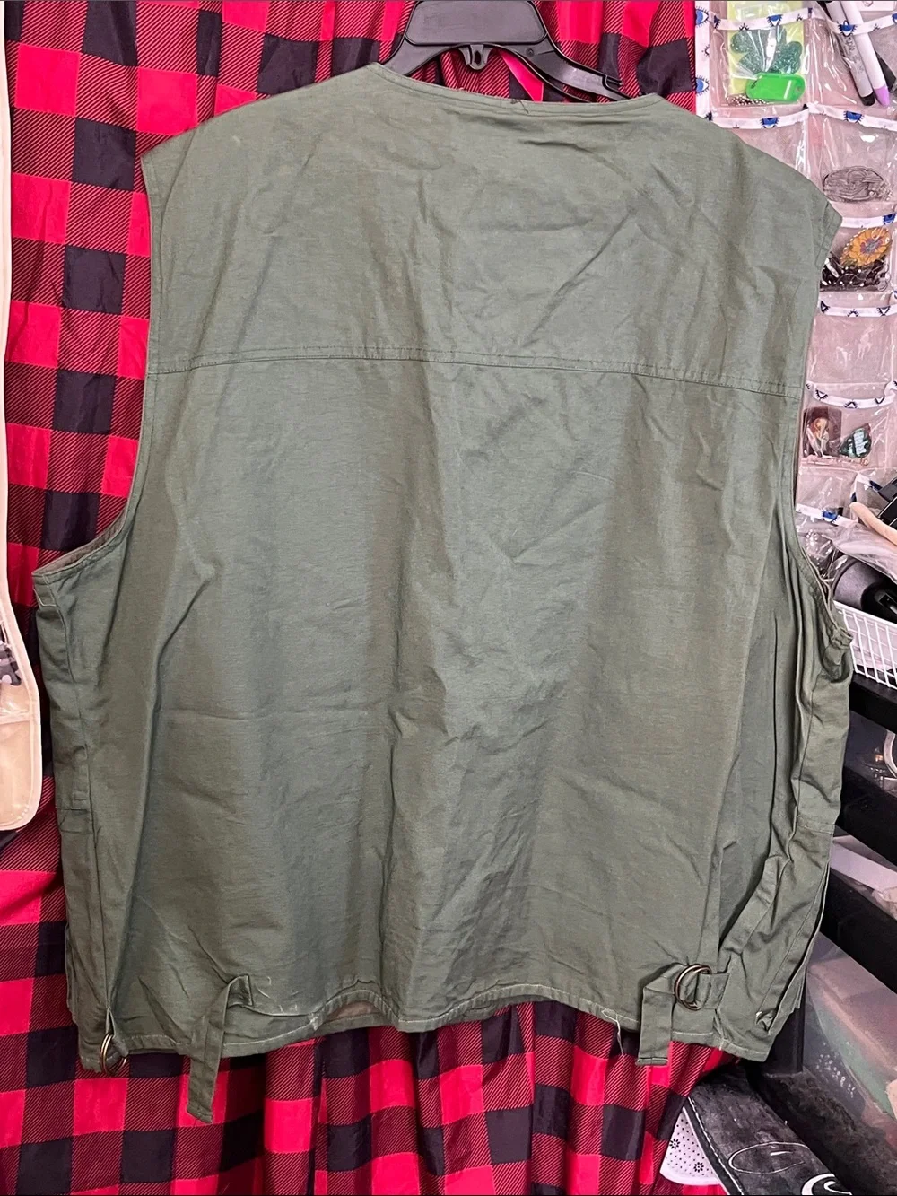 Men's Olive Utility Vest with Multiple Pockets